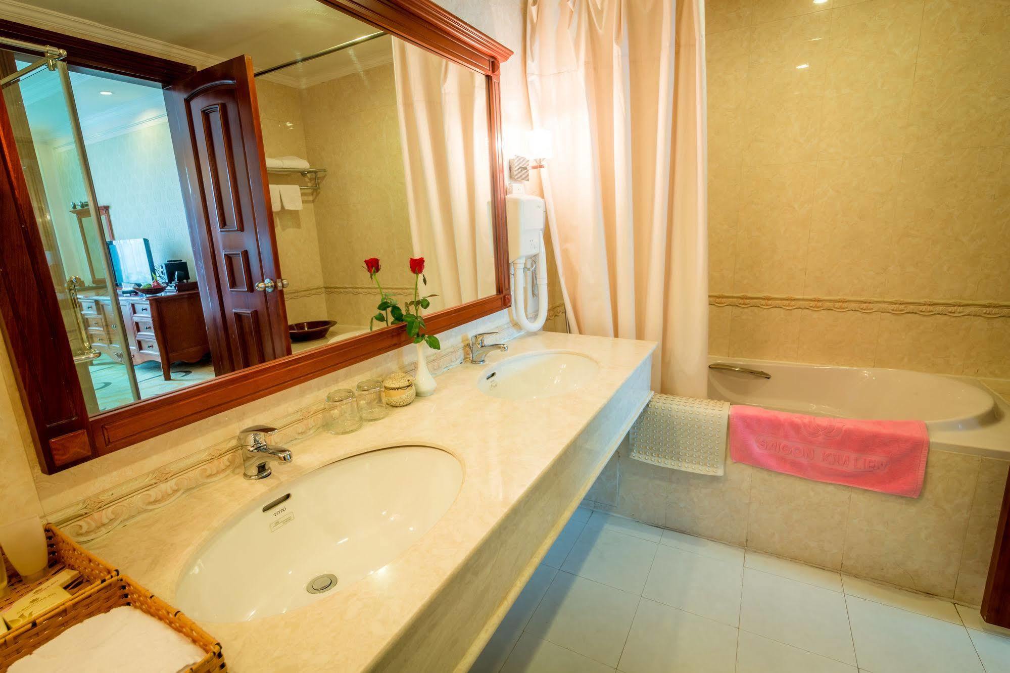 ไซ่ง่อน กิม เหลียม โฮเต็ล วิงห์ ซิตี้ Hotel วินห์ ภายนอก รูปภาพ